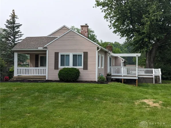 160 W Possum Rd, Springfield, OH 45506