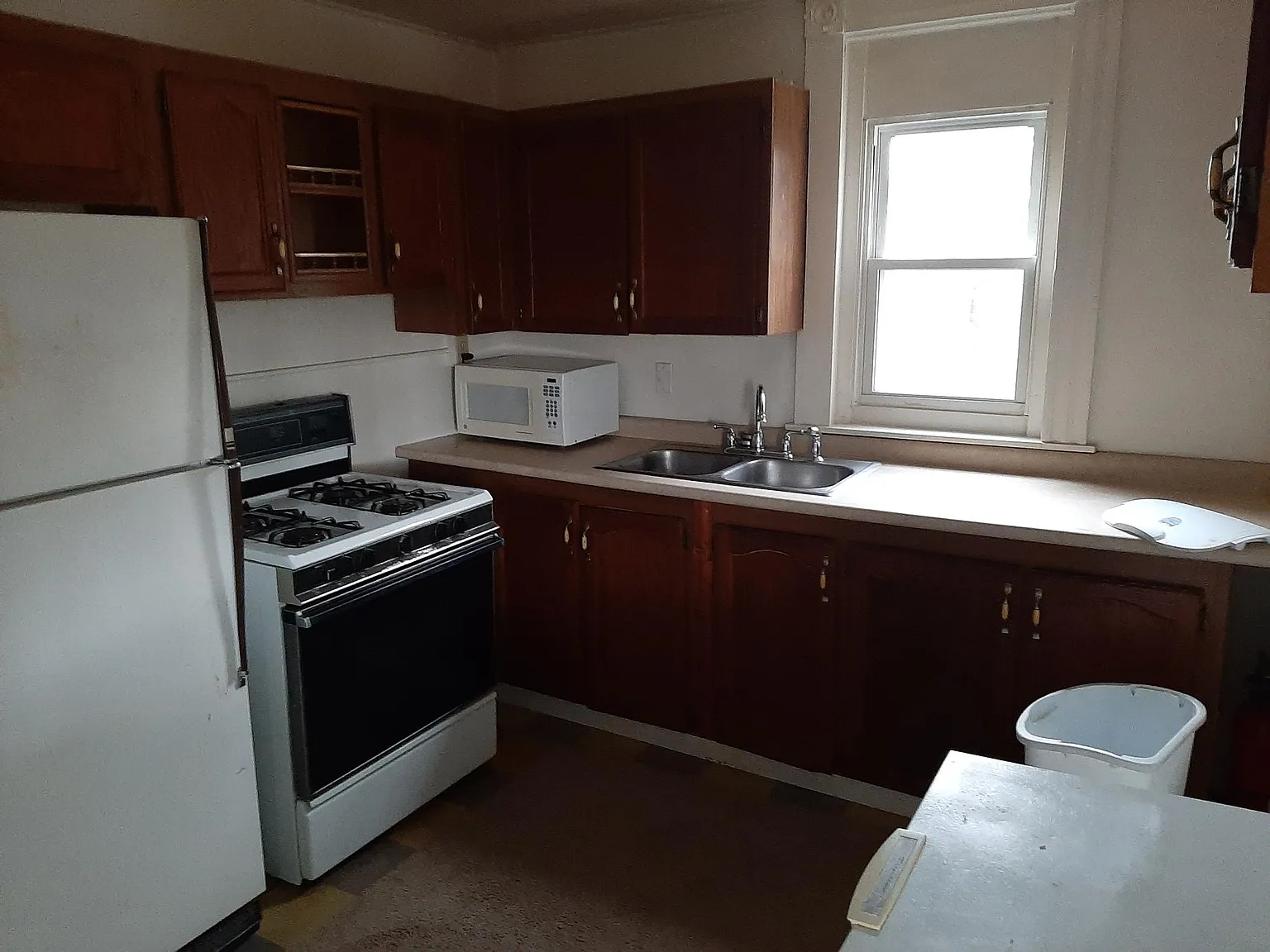 2 bed, $820 — Photo 3