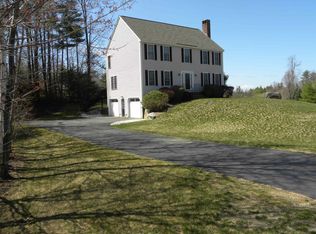 4 Lori Ln, Londonderry, NH 03053