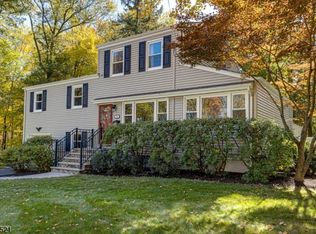 31 Roosevelt Ave, Berkeley Heights, NJ 07922