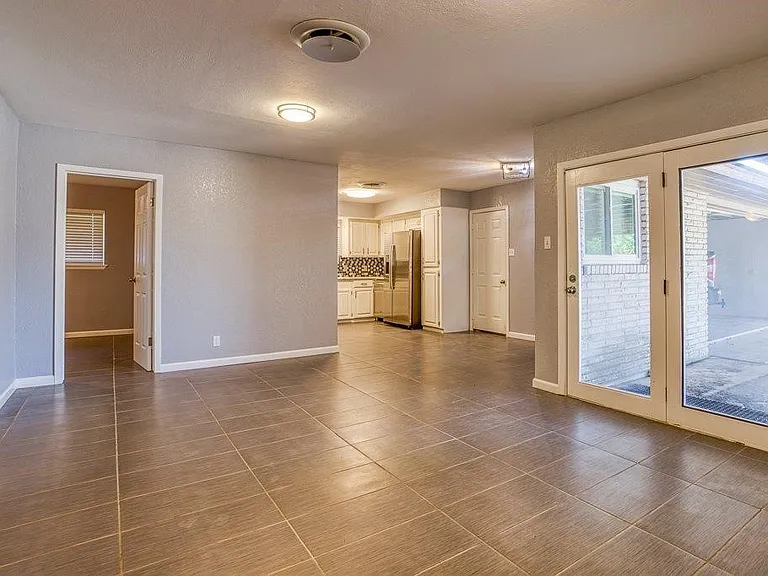 10733 Timbergrove Ln — Photo 3