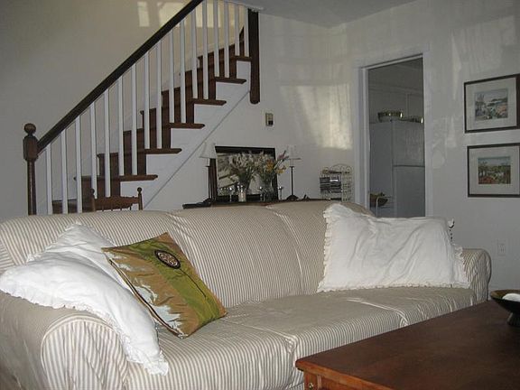 3rd image of 15 Shady Nook Ave