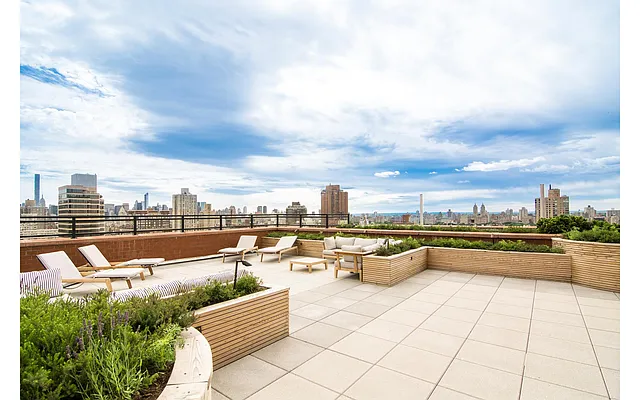 Rented by Douglas Elliman | media 21