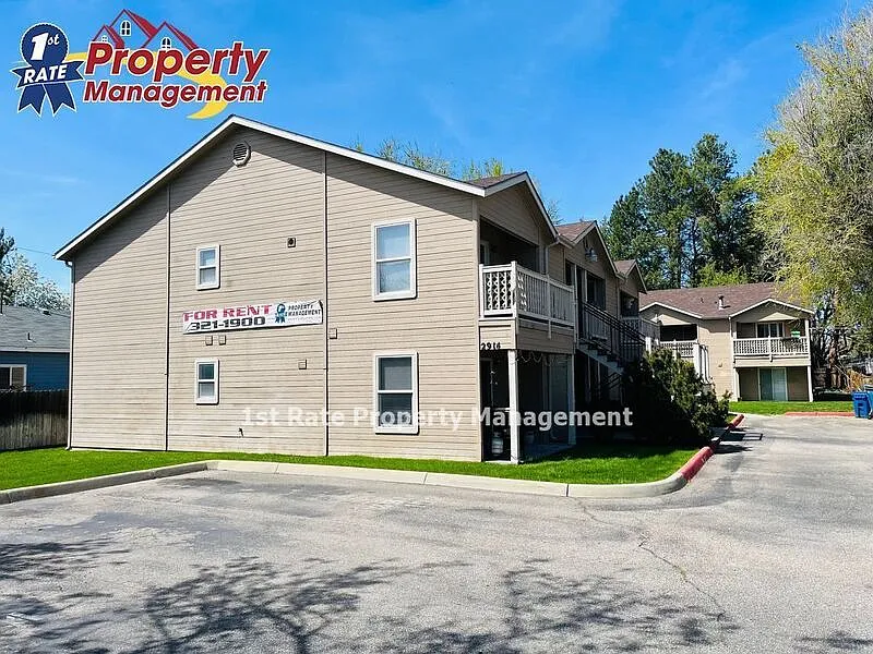 Building Photo - 2914 W Stewart Ave #101