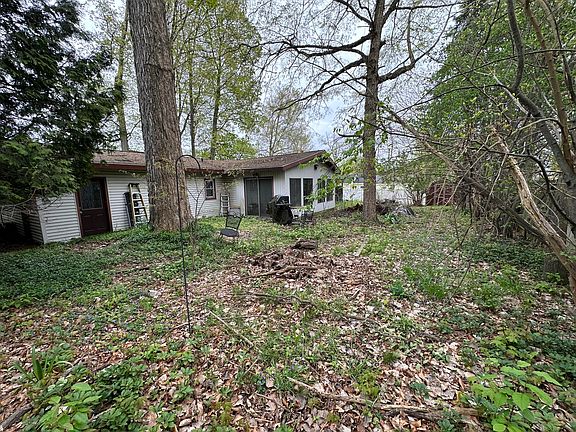 5th image of 1575 Mullins Ave NW