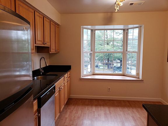 5th image of 14129 Yorkshire Woods Dr #14129