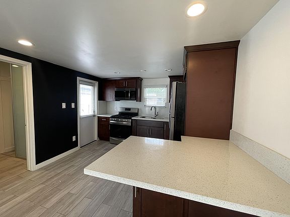 4th image of 4550 48th St #B