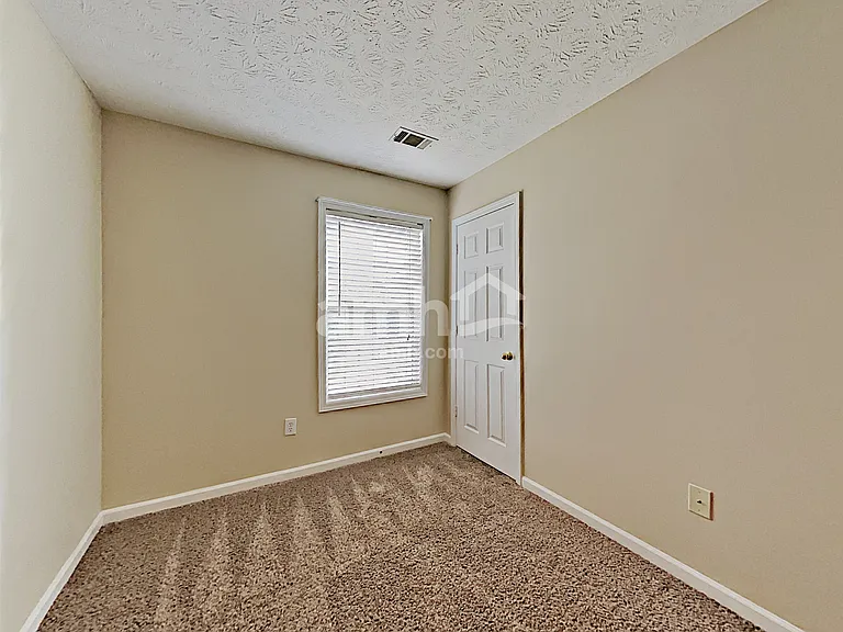 1318 Baylor Dr — Photo 23