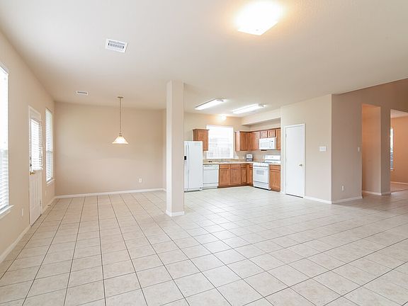 3rd image of 6831 Silver Shores Ln