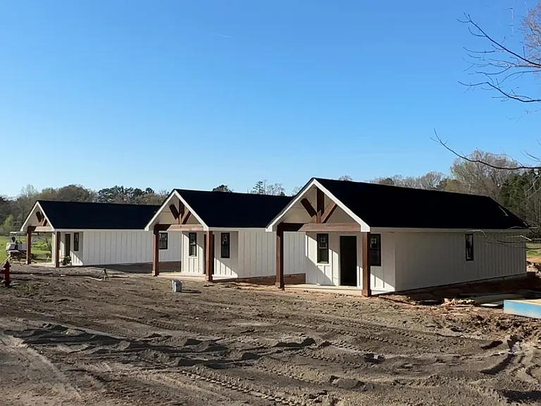 1805 Allbritton Dr — Photo 1