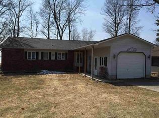 1255 Long Point Dr, Houghton Lake, MI 48629