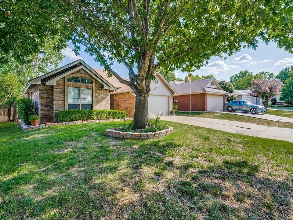 1st image of 10213 Maverick Dr