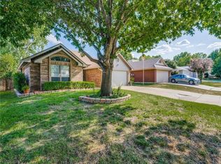 10213 Maverick Dr, Fort Worth, TX 76108