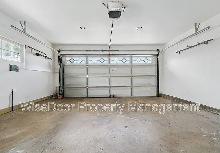 387 E Nubia St — Photo 29
