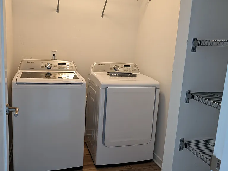 In-unit washer and dryer included