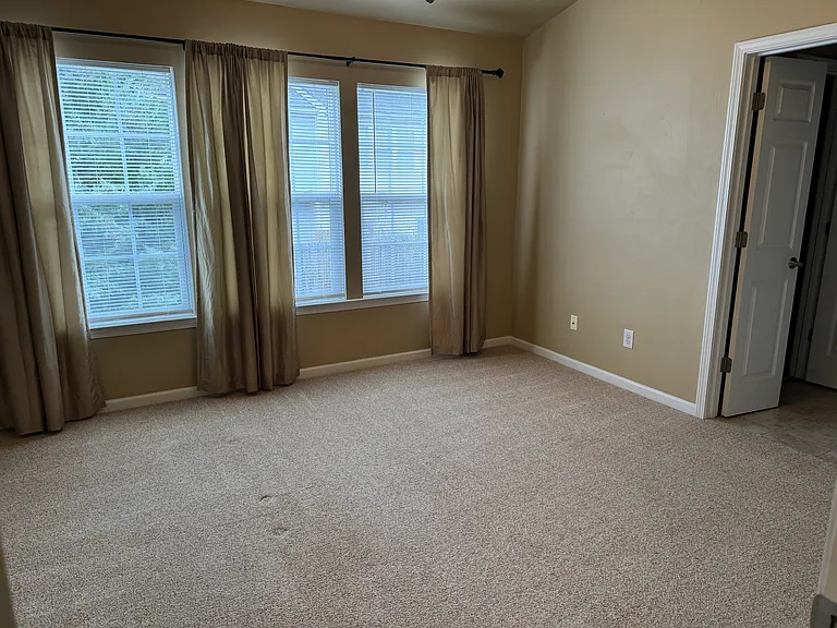 3024 Mannington Dr — Photo 35