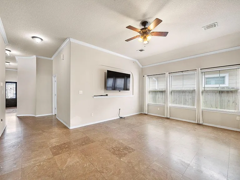18319 Hillingdon Ln — Photo 9
