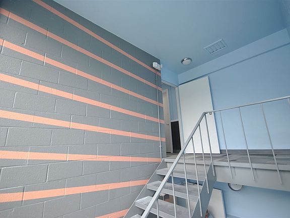 3rd image of 728 S Main St APT 101