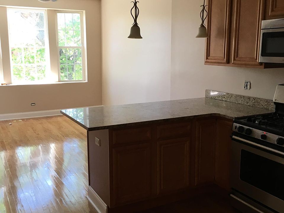 2nd image of 847 N Kolin Ave