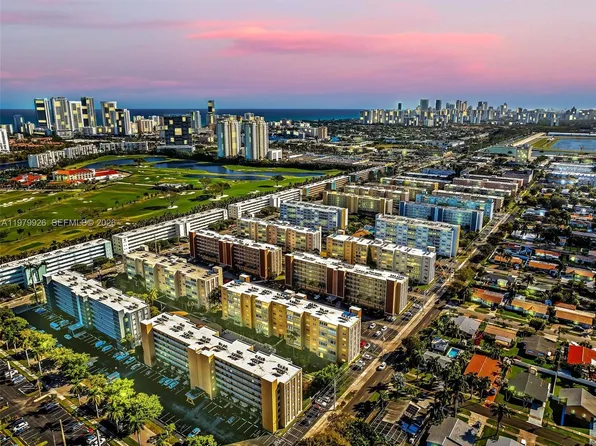 610 NE 12th Ave APT 203, Hallandale Beach, FL 33009