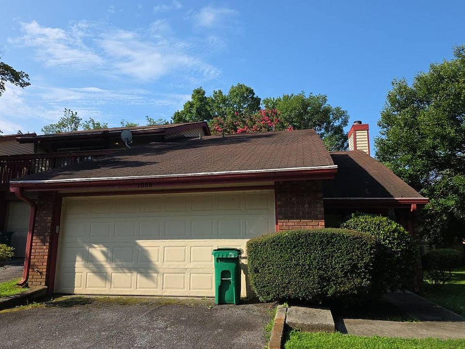 1st image of 1086 Village Main St