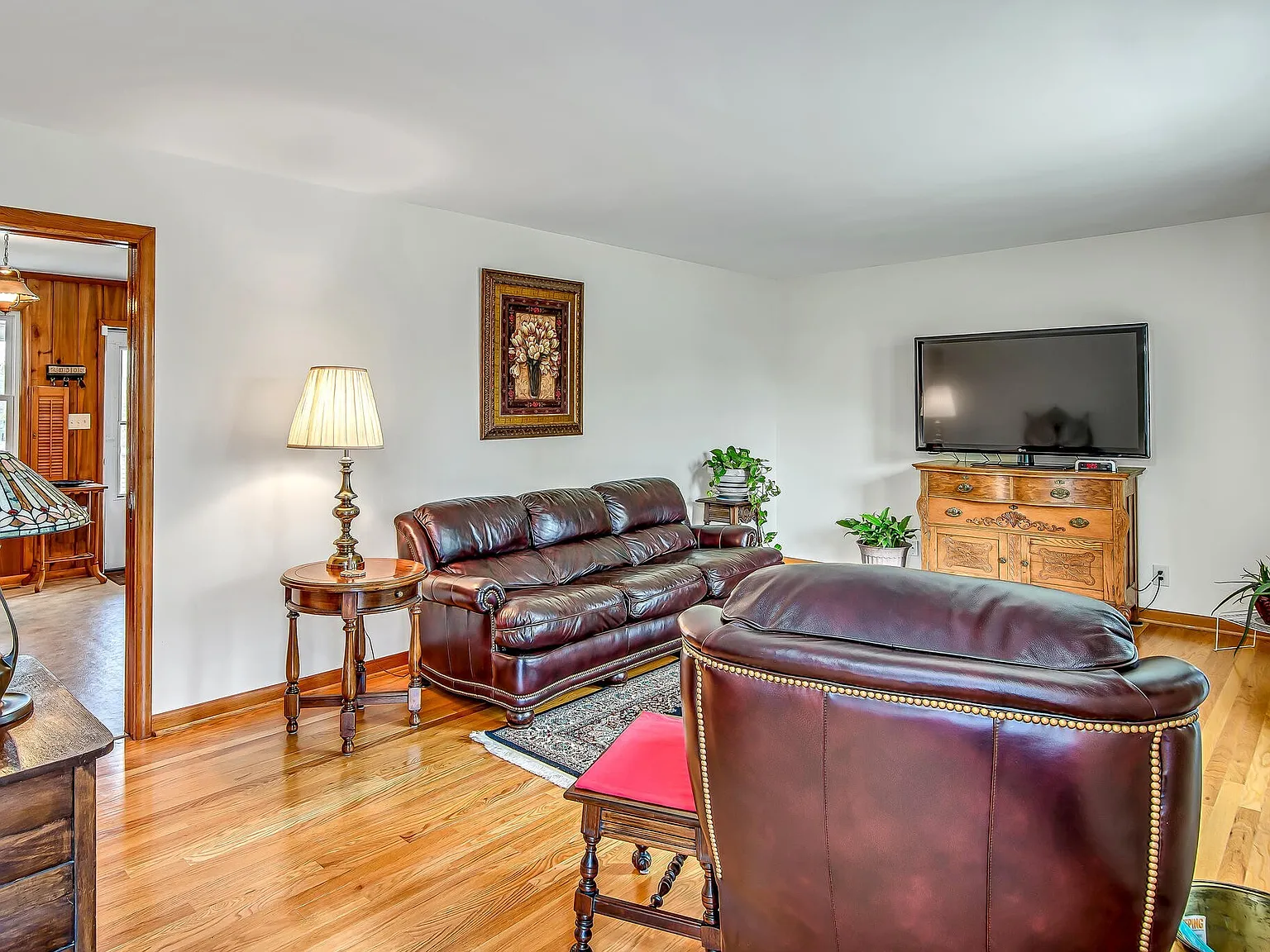 3 bed, 1.5 bath, 1496 sqft, $2,400 — Photo 4