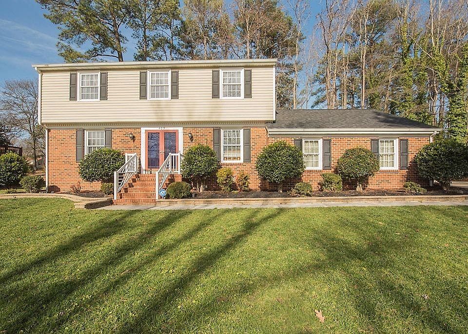 1st image of 405 Fairmont Dr