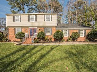 405 Fairmont Dr, Colonial Heights, VA 23834