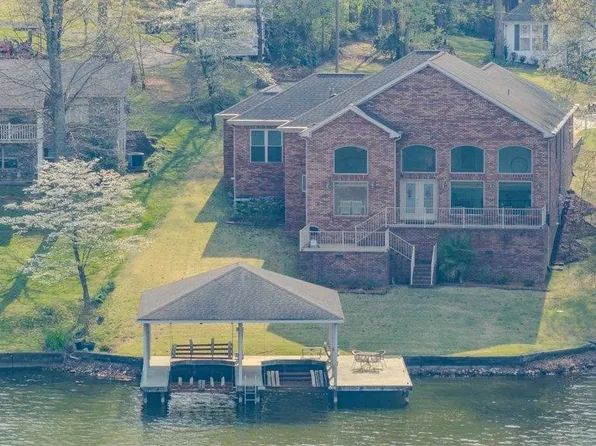 331 Carson Rd, Muscle Shoals, AL 35661