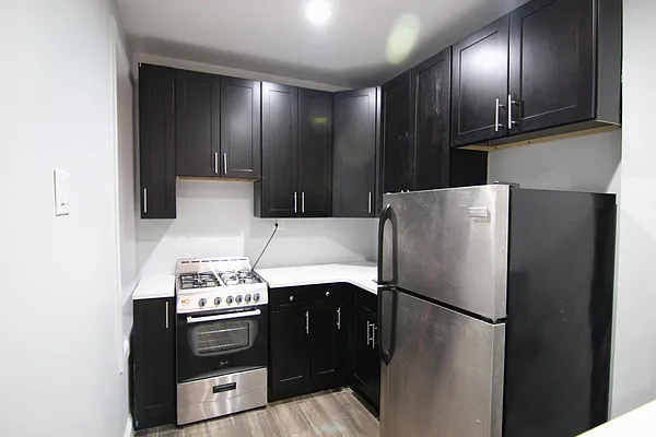 Rented by Bohemia Realty Group | media 12