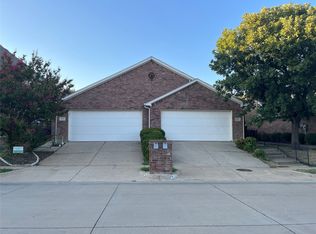 821 Hickory St, Burleson, TX 76028