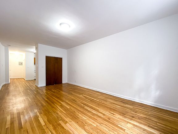 3rd image of 315 E 5th St APT 1B