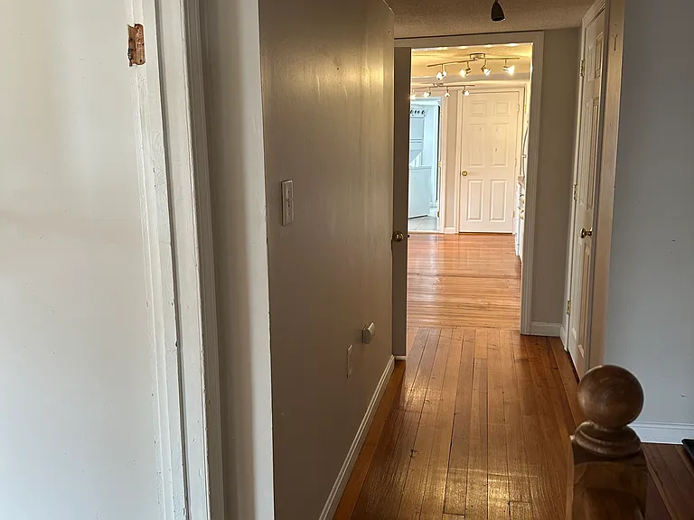 10 Front St #2 — Photo 9