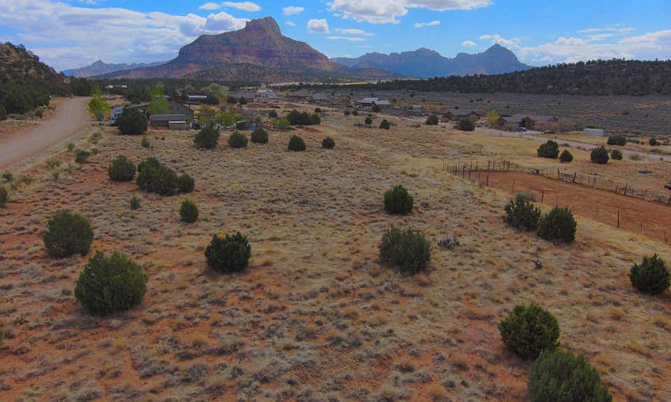 963 W Foothill Dr, Apple Valley, UT 84737 Zillow