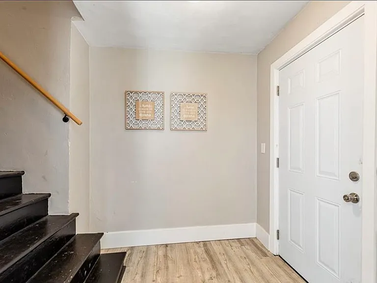 435 N Broadway #2 — Photo 2