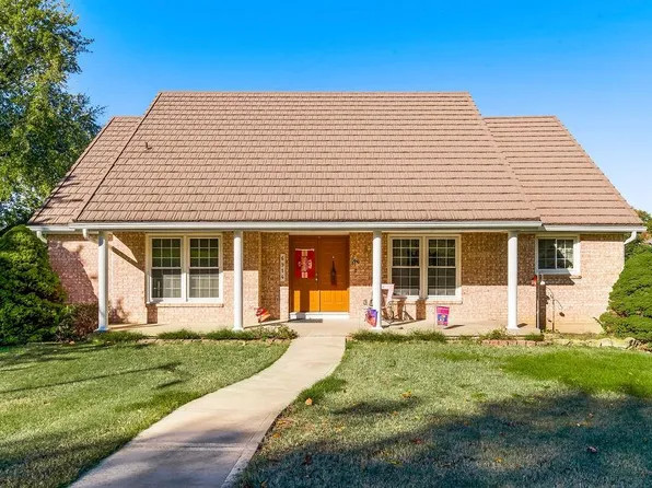 6914 Widmer Rd, Shawnee, KS 66216