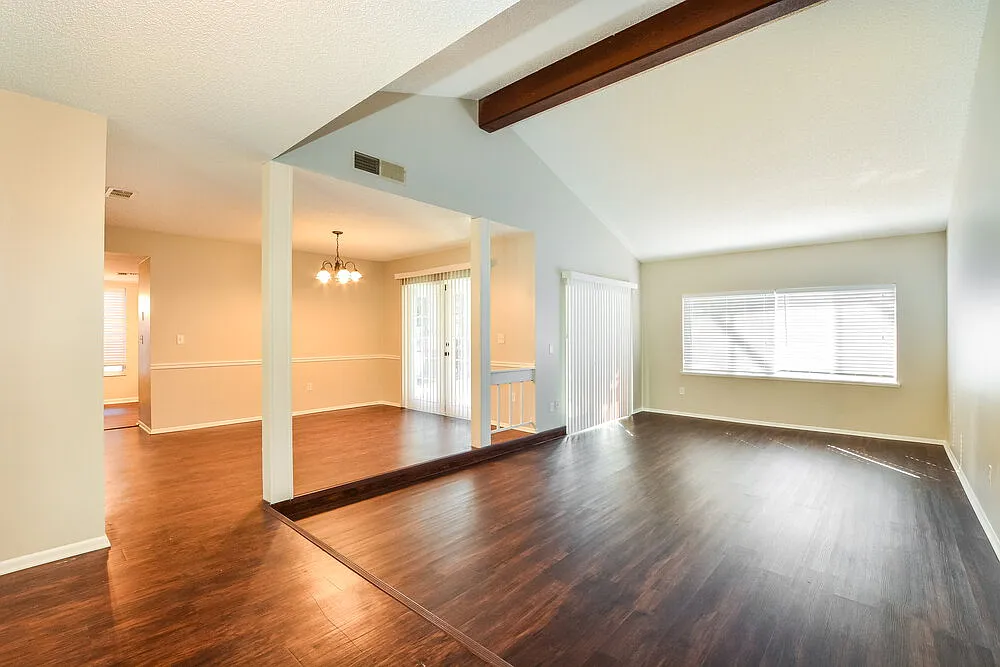 4 bed, 2.0 bath, 2078 sqft, $2,800 — Photo 3