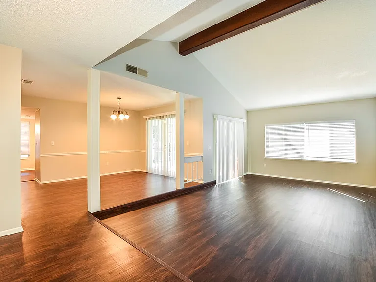 1400 Ponce De Leon Blvd — Photo 3