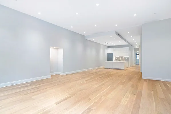 Rented by Level Group | media 12