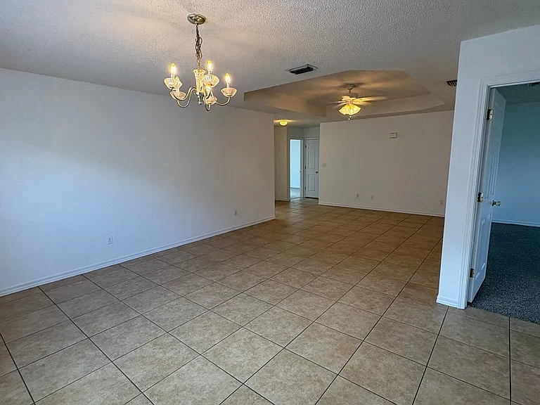 953 Southern Oaks Ct — Photo 5