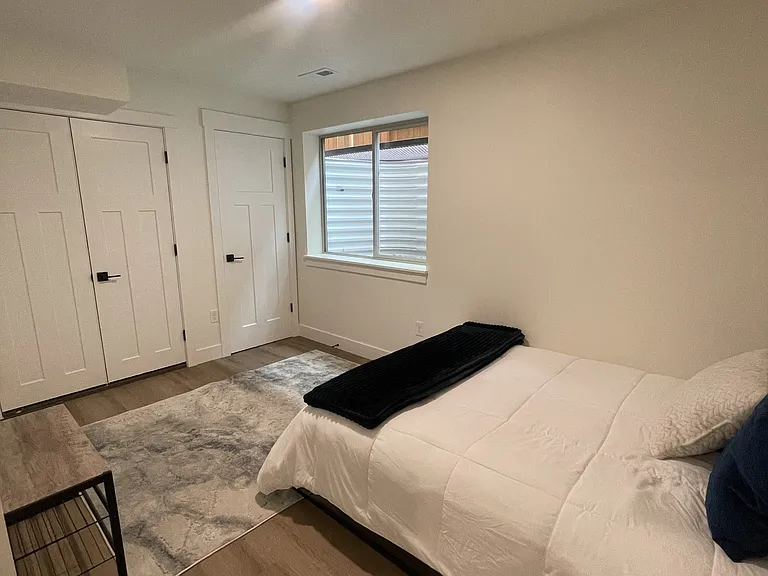 2233 Jefferson Ave #3 — Photo 11