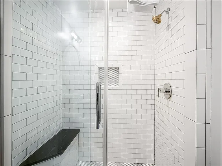 347 Sinclair Ave NE — Photo 27