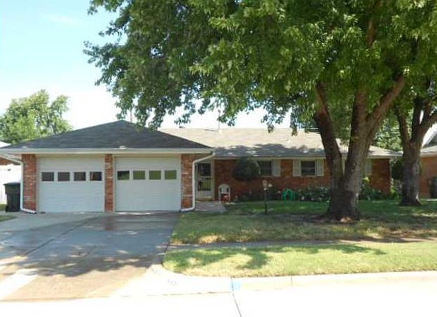 1st image of 713 Fairlane Dr