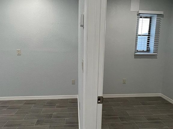 4th image of 12120 De Leon Dr #D