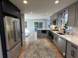 19 Rosegate Rd, Needham, MA 02494