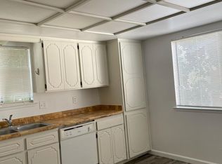 243 W Tulare Ave #D, Visalia, CA 93277