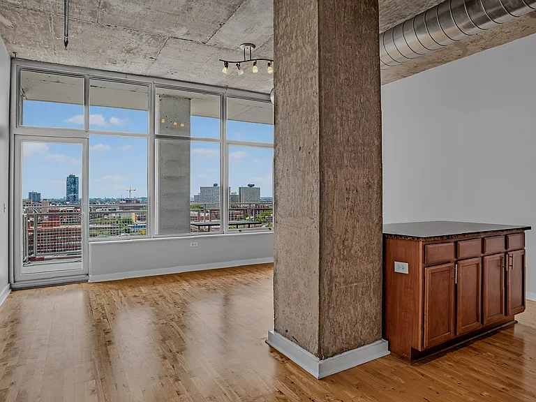 50 E 16th St #1210 — Photo 5