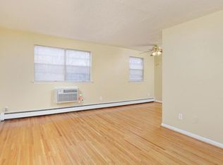 740 S White Horse Park #101, Audubon, NJ 08106