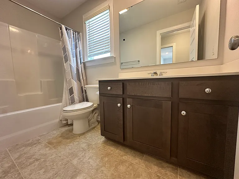1139 Overlake Dr — Photo 12