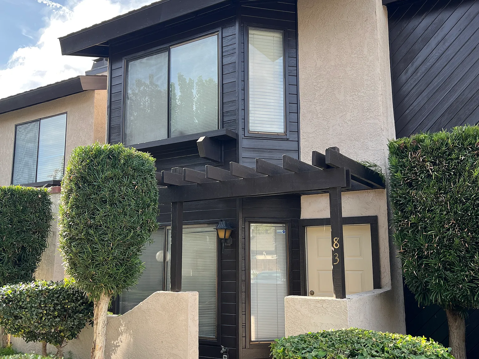 2 bed, 1.5 bath, 1108 sqft, $2,000 — Photo 2